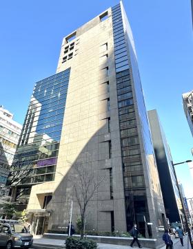 紙パルプ会館ビルの外観写真