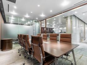 Regus(リージ...の外観写真
