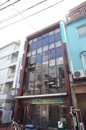オクミヤ興産ビルの外観写真