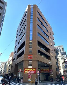 二引ビルの外観写真