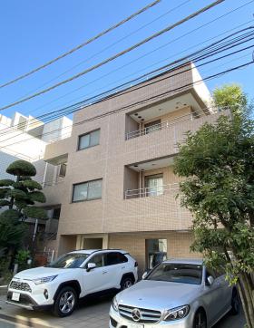 南青山吉岡ビルの外観写真