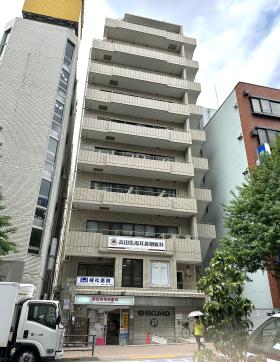 UKビルの外観写真