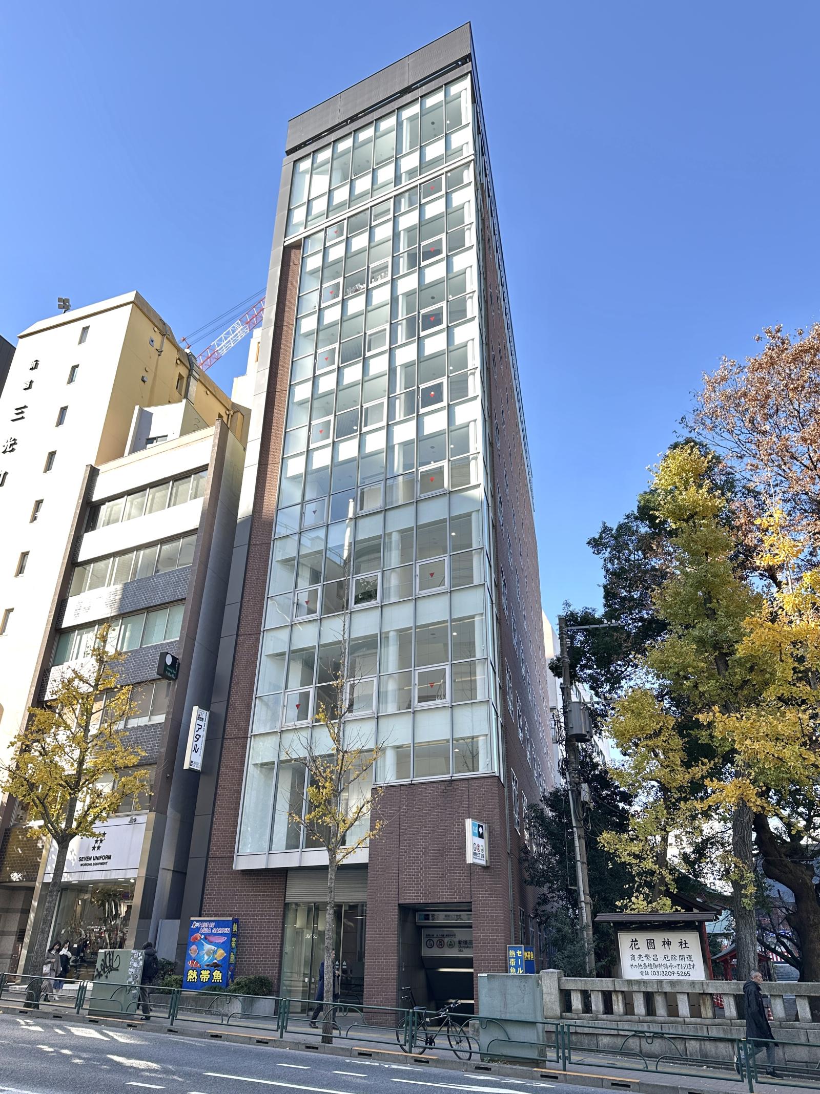 ラウンドクロス新宿5丁目ビル