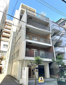 エルスタンザ新宿御苑の外観写真