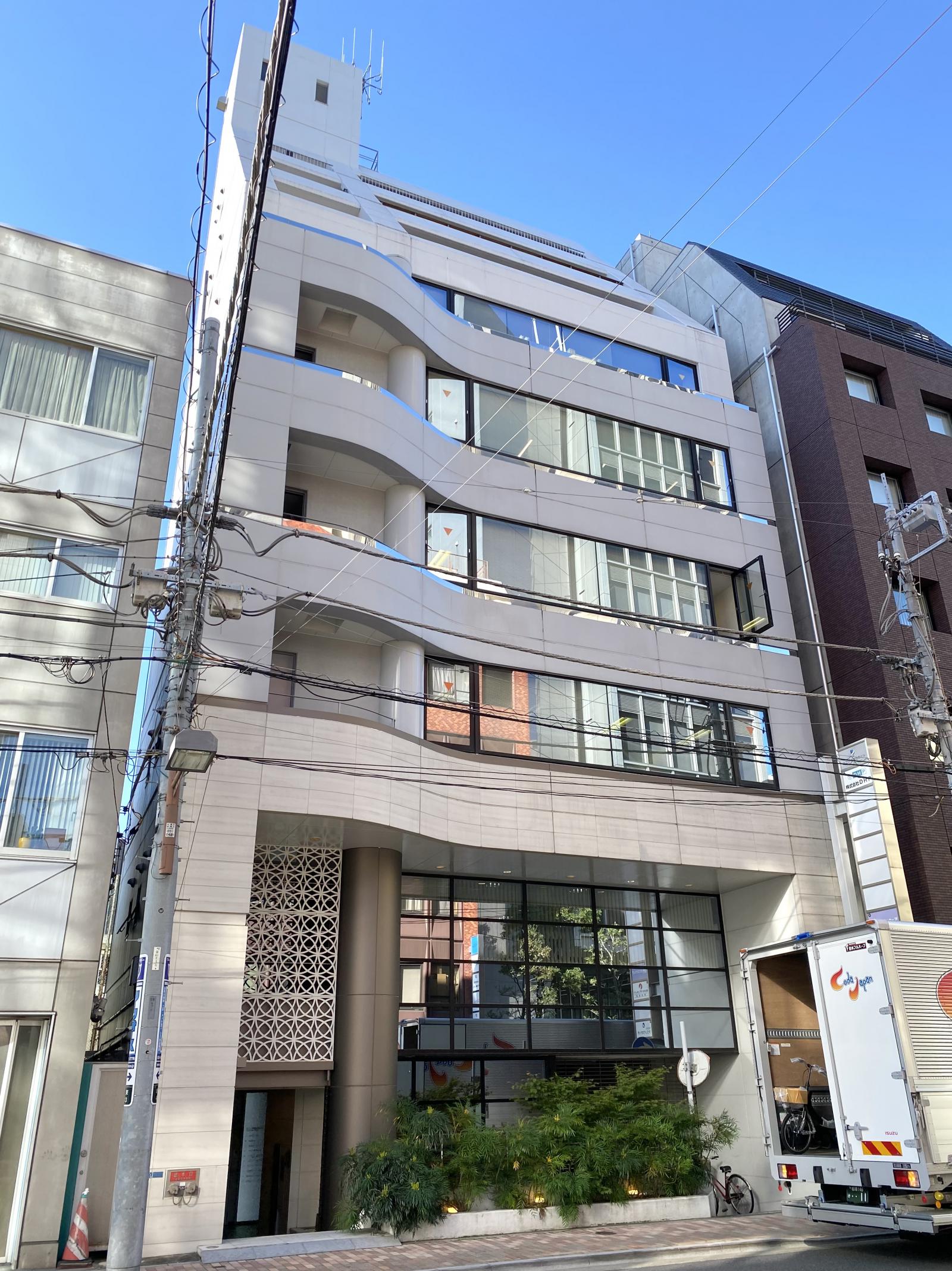D’sVARIE御徒町(旧:ユニゾ仲御徒町ビル)