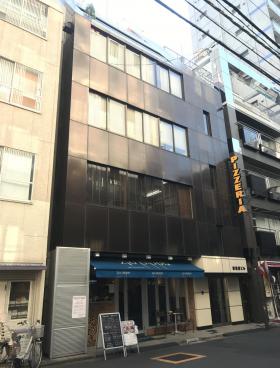 東西堂ビルの外観写真
