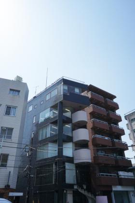 西麻布来山ビルの外観写真