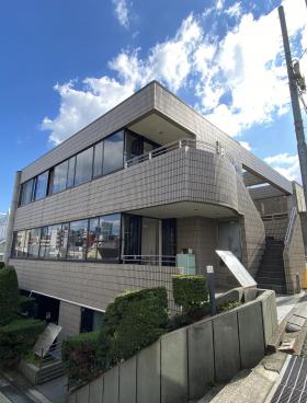 スリーアップ西麻布ビルの外観写真