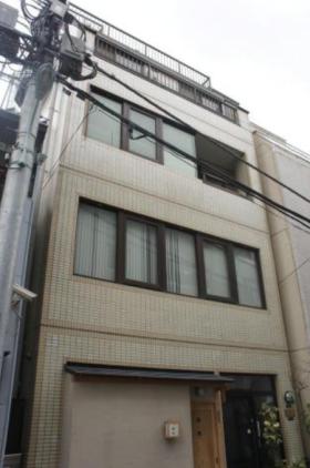 友高ビルの外観写真