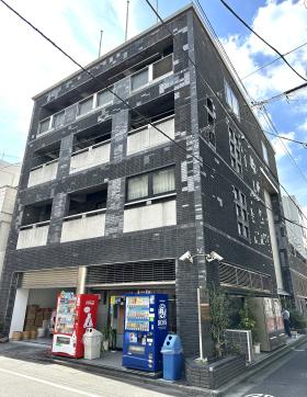 辻幸山之内ビルの外観写真