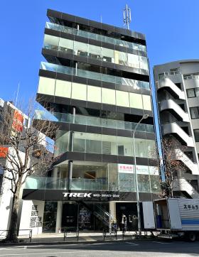 ACN青山PLACEビルの外観写真